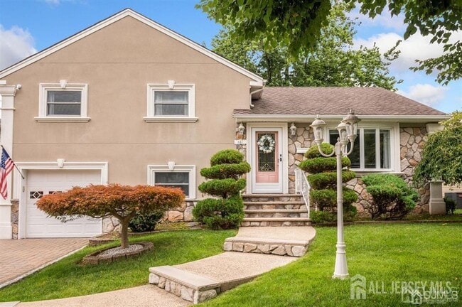 property at 617 Princeton Rd