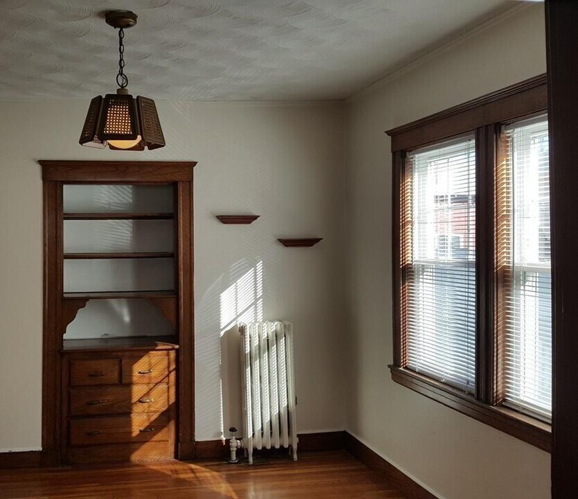 51 Dearborn St in Medford, MA - Building Photo