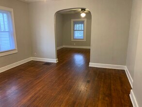 813 N Bancroft St in Indianapolis, IN - Foto de edificio - Building Photo