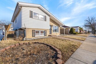 31 52nd Ave in Bellwood, IL - Foto de edificio - Building Photo