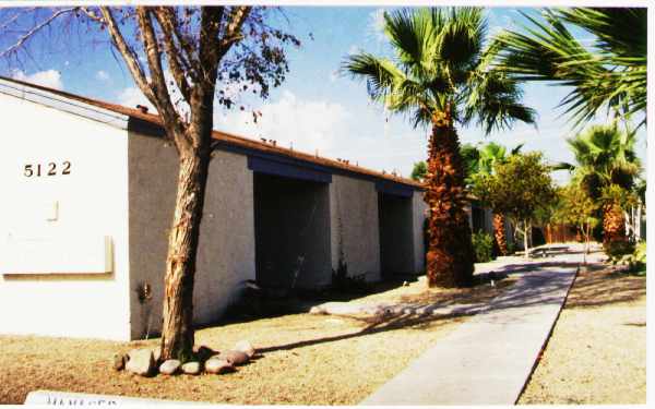 Oak Branch Apartments in Phoenix, AZ - Building Photo