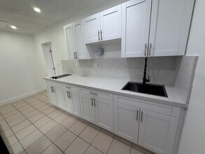 11134 SW 6th St, Unit R in Miami, FL - Building Photo - Building Photo