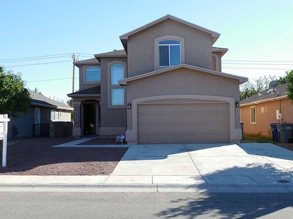 12320 Sombra Grande Dr in El Paso, TX - Building Photo