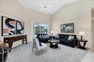 6392 Woodbirch Pl in Sarasota, FL - Building Photo - Building Photo