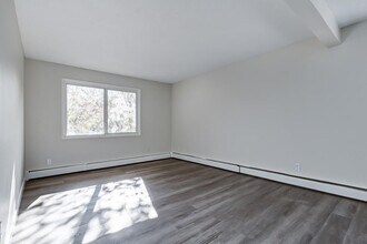 Westbrook Apartments in Saskatoon, SK - Building Photo - Building Photo