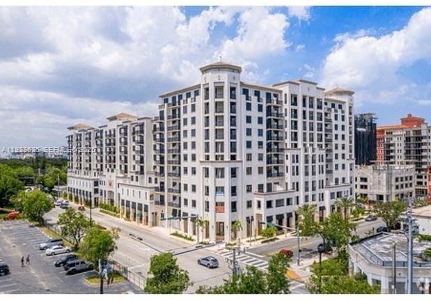 301 Altara Ave, Unit 533 in Coral Gables, FL - Foto de edificio