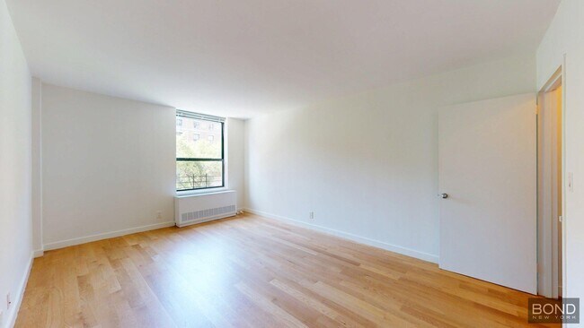 247 W 87th St in New York, NY - Building Photo - Building Photo