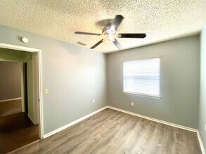 10348 Flatland Trail in Converse, TX - Building Photo - Building Photo