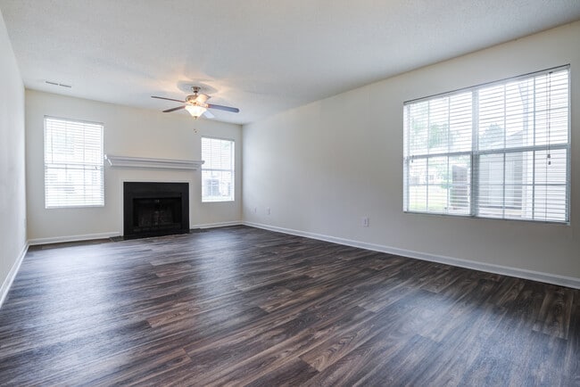 Ashmore Bridge Estates Apartment Homes