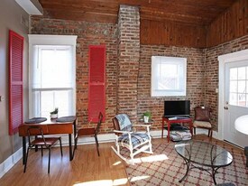 13 Albro St in Providence, RI - Building Photo