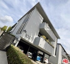 1037 Lincoln Blvd in Santa Monica, CA - Building Photo