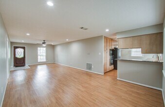 5710 Verdome Ln in Houston, TX - Building Photo - Building Photo