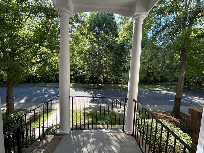 property at 1070 Drayton Ct