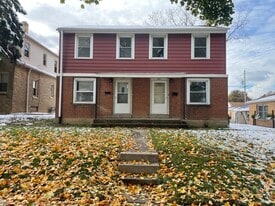 233 S 74th St in Milwaukee, WI - Building Photo