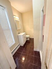 36 Pratt St, Unit 1 in Boston, MA - Foto de edificio - Building Photo