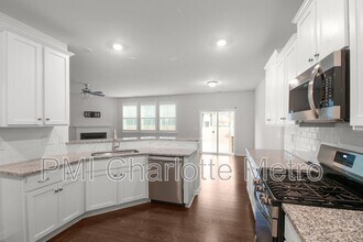 14002 Bordley Pl in Huntersville, NC - Building Photo - Building Photo