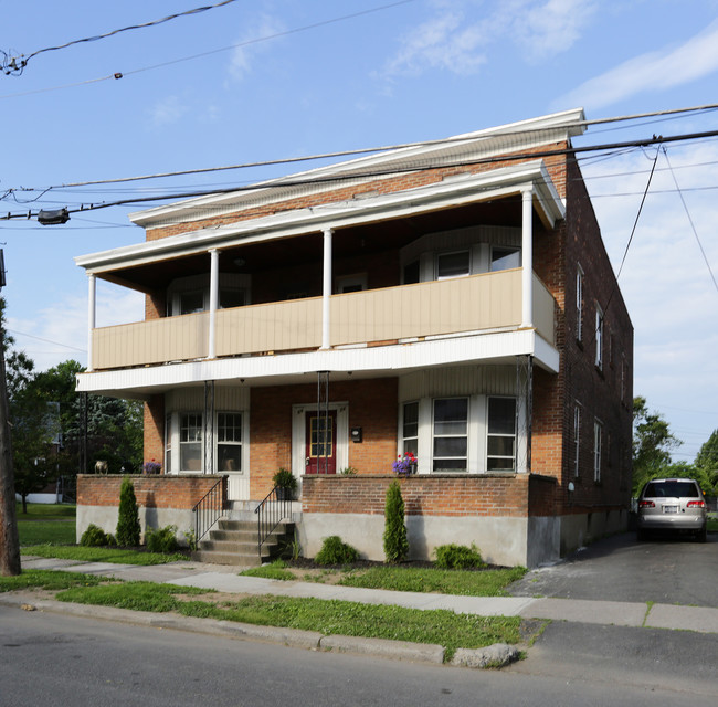 34-36 Sparkill Ave in Albany, NY - Foto de edificio - Building Photo