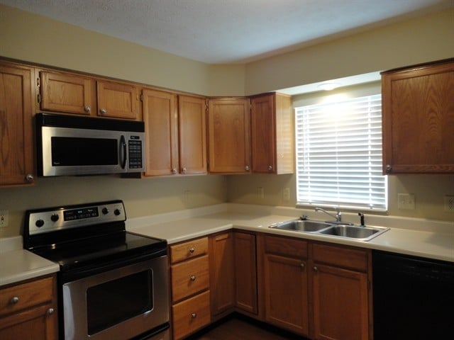 4626 Laurel View Dr in Cincinnati, OH - Building Photo - Building Photo