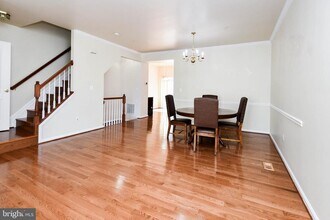 2713 Yancey Ln in Glenarden, MD - Foto de edificio - Building Photo