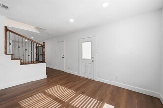 2524 Tan Oak Dr in Dallas, TX - Building Photo - Building Photo