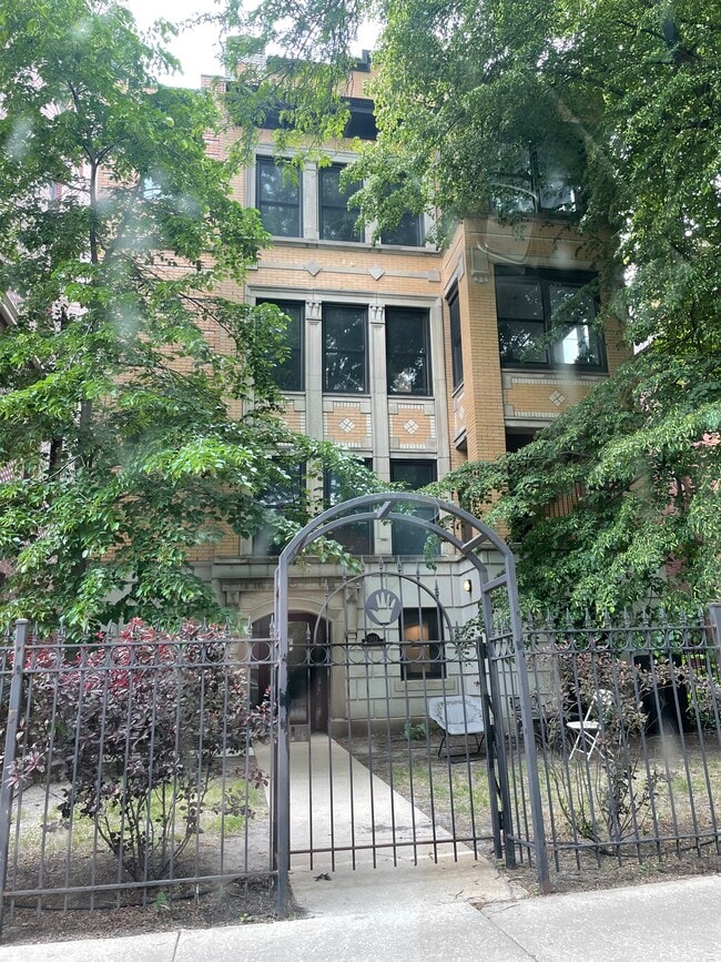 2422 N Orchard St, Unit APT 4