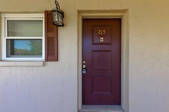 9881 113th St N, Unit 215 in Seminole, FL - Building Photo - Building Photo
