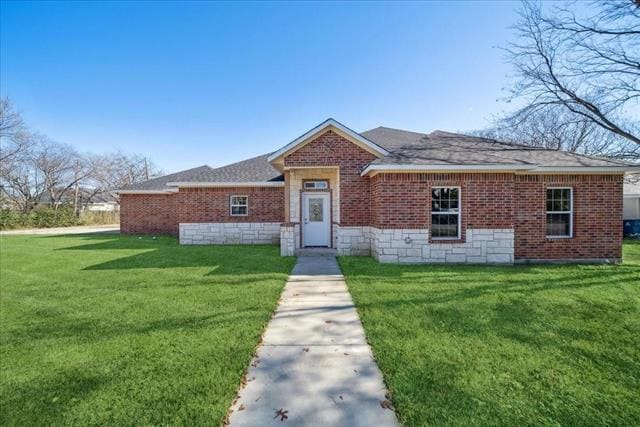 property at 202 S Nash St