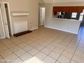 7011 Hampton Dr in Horn Lake, MS - Foto de edificio - Building Photo