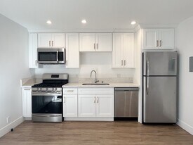 350 Hermosa in Hermosa Beach, CA - Building Photo