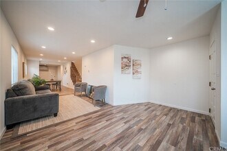 803 E 89th St in Los Angeles, CA - Building Photo - Building Photo