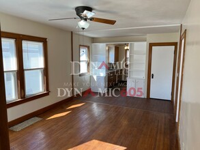 1917 S Duluth Ave in Sioux Falls, SD - Foto de edificio - Building Photo