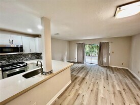 21420 Tudor Dr in Boca Raton, FL - Building Photo