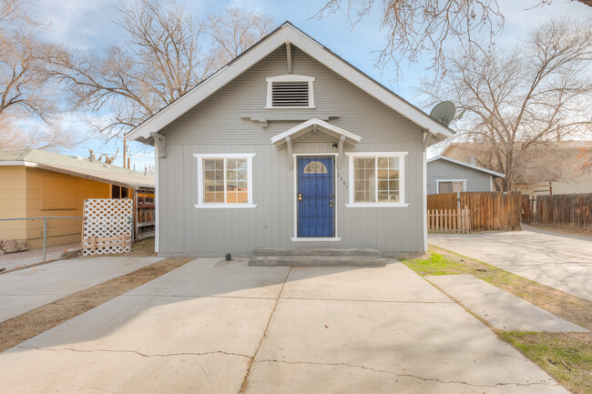 2507 Maxine Cir in Sparks, NV - Building Photo - Building Photo