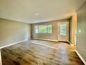 1391-1393-1393 Hazlett Rd in Pittsburgh, PA - Building Photo - Building Photo