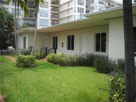 1040-1092 92nd St in Bay Harbor Islands, FL - Building Photo