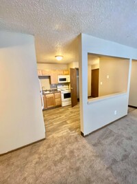 Legacy Apartments in Des Moines, IA - Building Photo - Building Photo