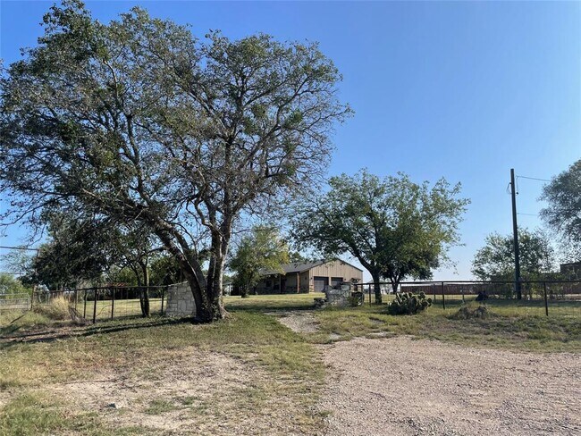 5294 Dacy Ln in Buda, TX - Building Photo - Building Photo