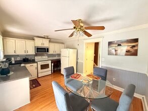 37 Lantern Park Dr in Naugatuck, CT - Building Photo - Building Photo