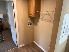 727 A St in Vader, WA - Foto de edificio - Building Photo