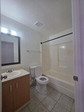 1824 S Clyde Morris Blvd-Unit -1824-12 in Daytona Beach, FL - Building Photo - Building Photo