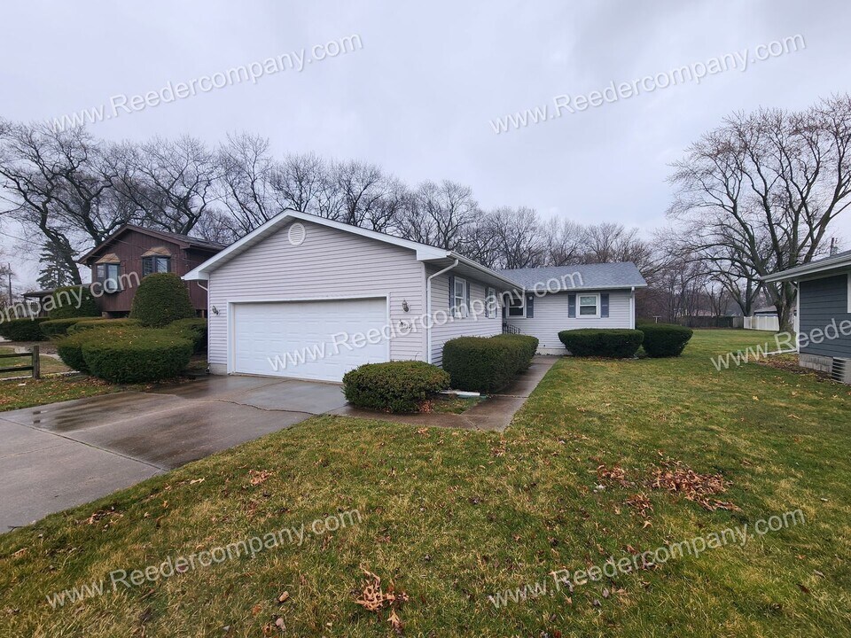 8739 Osborne Rd in Highland, IN - Building Photo