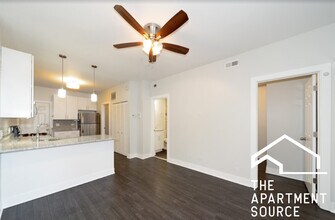 1429 N Cleaver St, Unit 1F in Chicago, IL - Foto de edificio - Building Photo