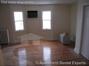 10 Evergreen Ave in Somerville, MA - Building Photo - Building Photo