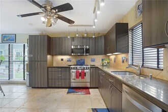 20320 Bel Aire Dr in Cutler Bay, FL - Building Photo - Building Photo