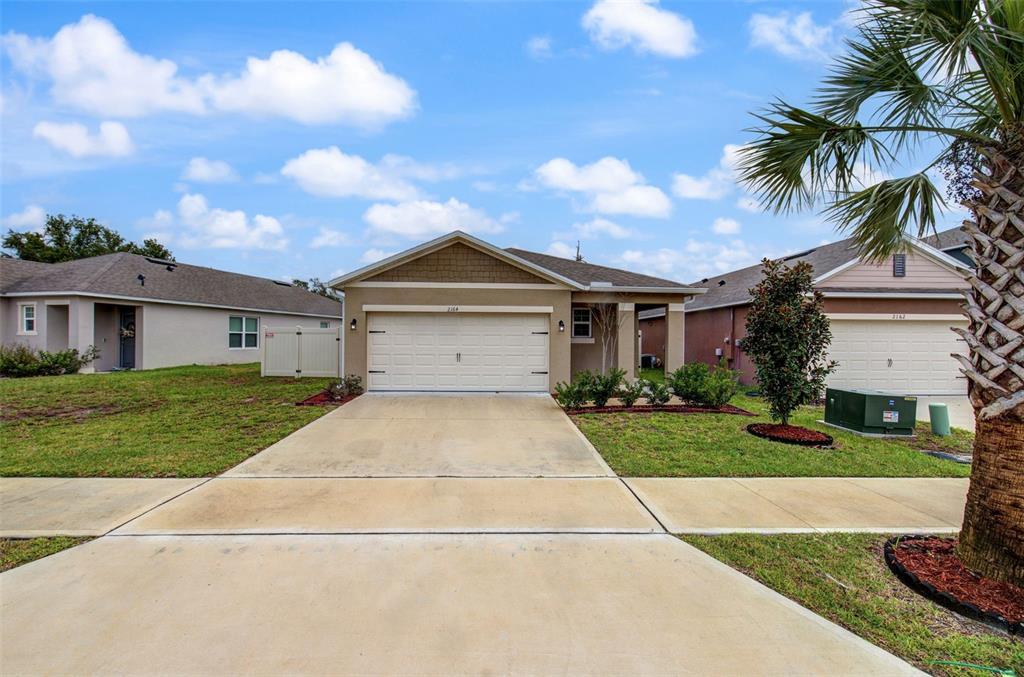 2164 Big Bend Ave in Orange City, FL - Building Photo