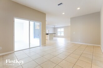 4511 Jaslo Ave in North Port, FL - Building Photo - Building Photo