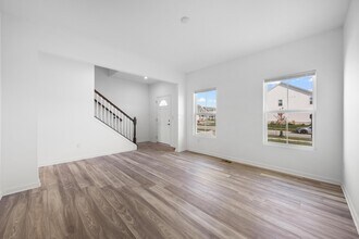 6295 Honey Farm Way in Grove City, OH - Foto de edificio - Building Photo