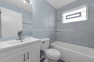 880 N Meadows Ct in Columbus, OH - Building Photo - Building Photo