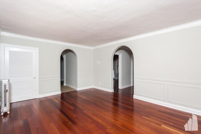 property at 540 W Surf St