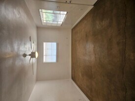 802 W Turney Ave in Phoenix, AZ - Building Photo